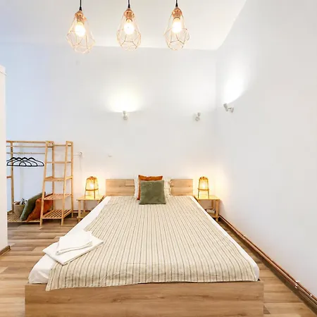 Central Stay Apartment