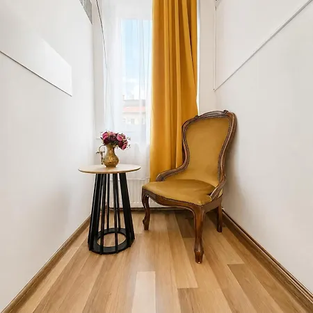 Central Stay Apartment *